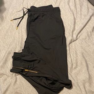 Zyia Everywhere Zipper